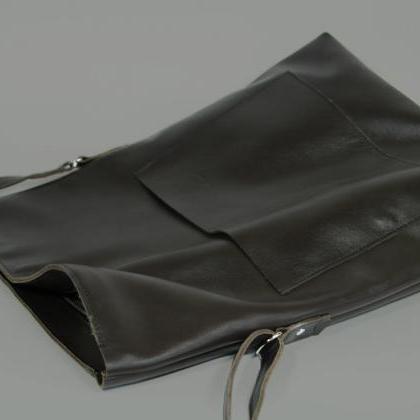 Leather Crossbody Bag With Zipper..